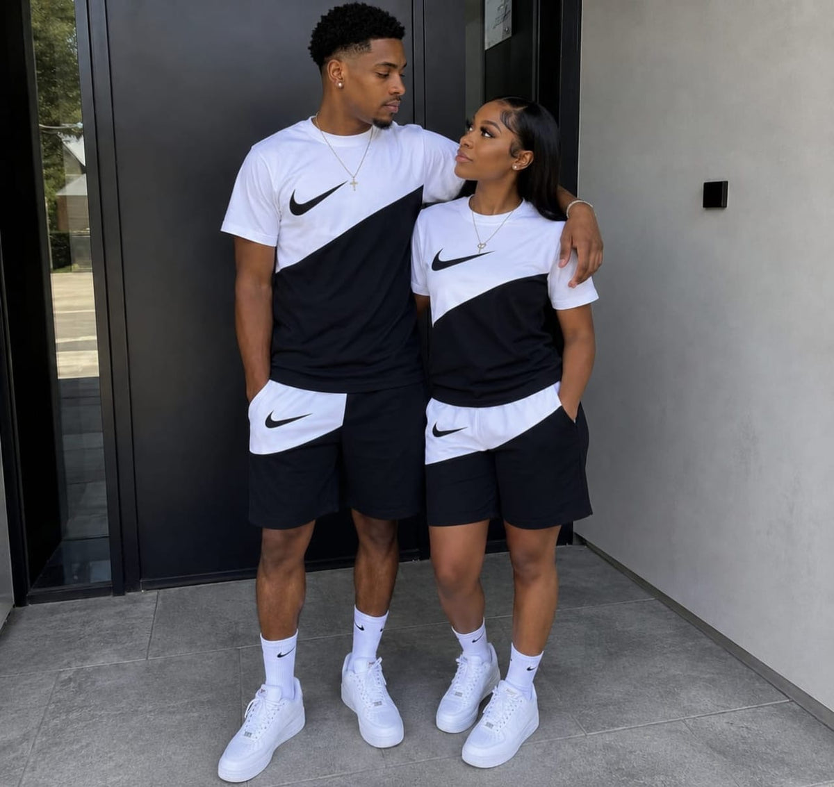 NIKE ATHLETIC SPORTSWEAR