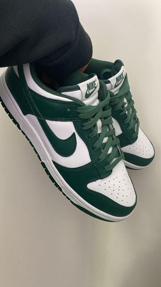 ADULT SNEAKERS