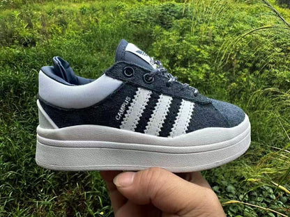 KIDS SNEAKERS