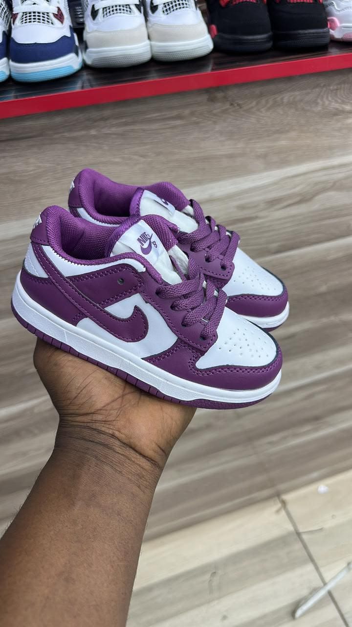 KIDS SNEAKERS