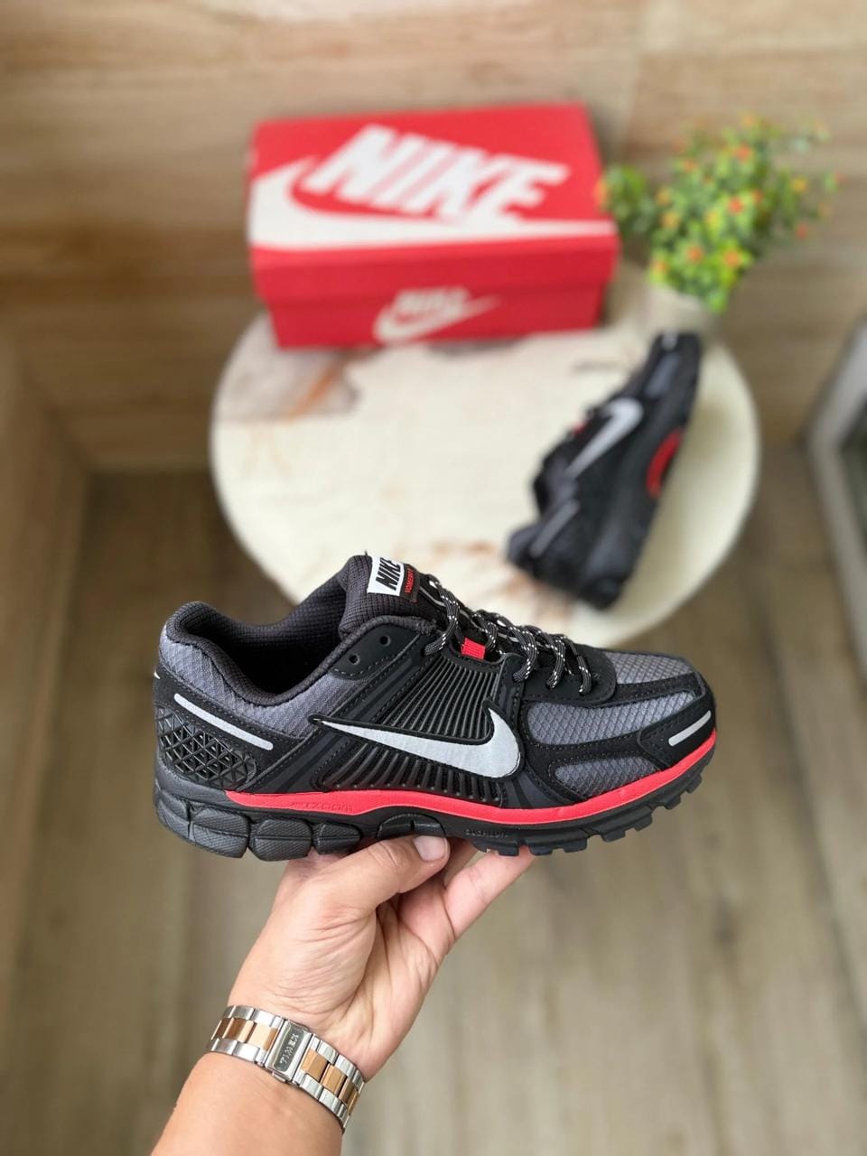 KIDS SNEAKERS