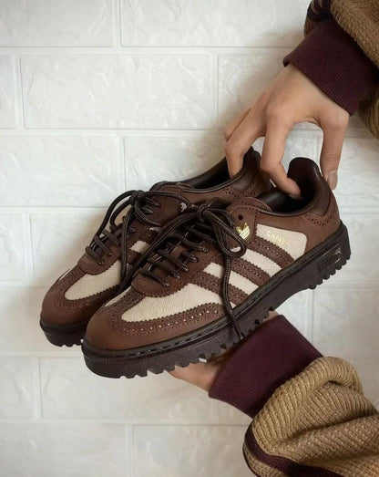 ADULT SNEAKERS