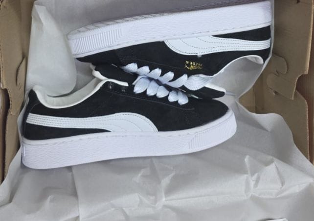 ADULT SNEAKERS