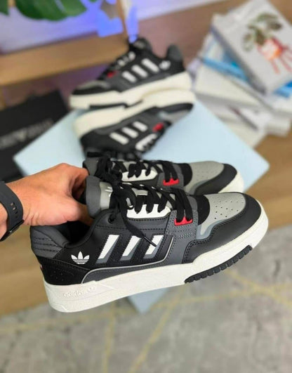 ADULT SNEAKERS