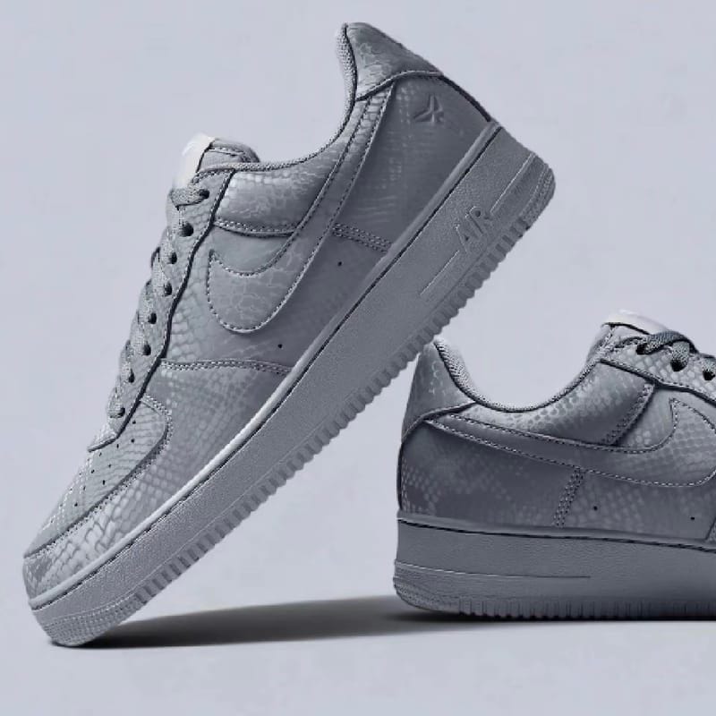 ADULT SNEAKERS