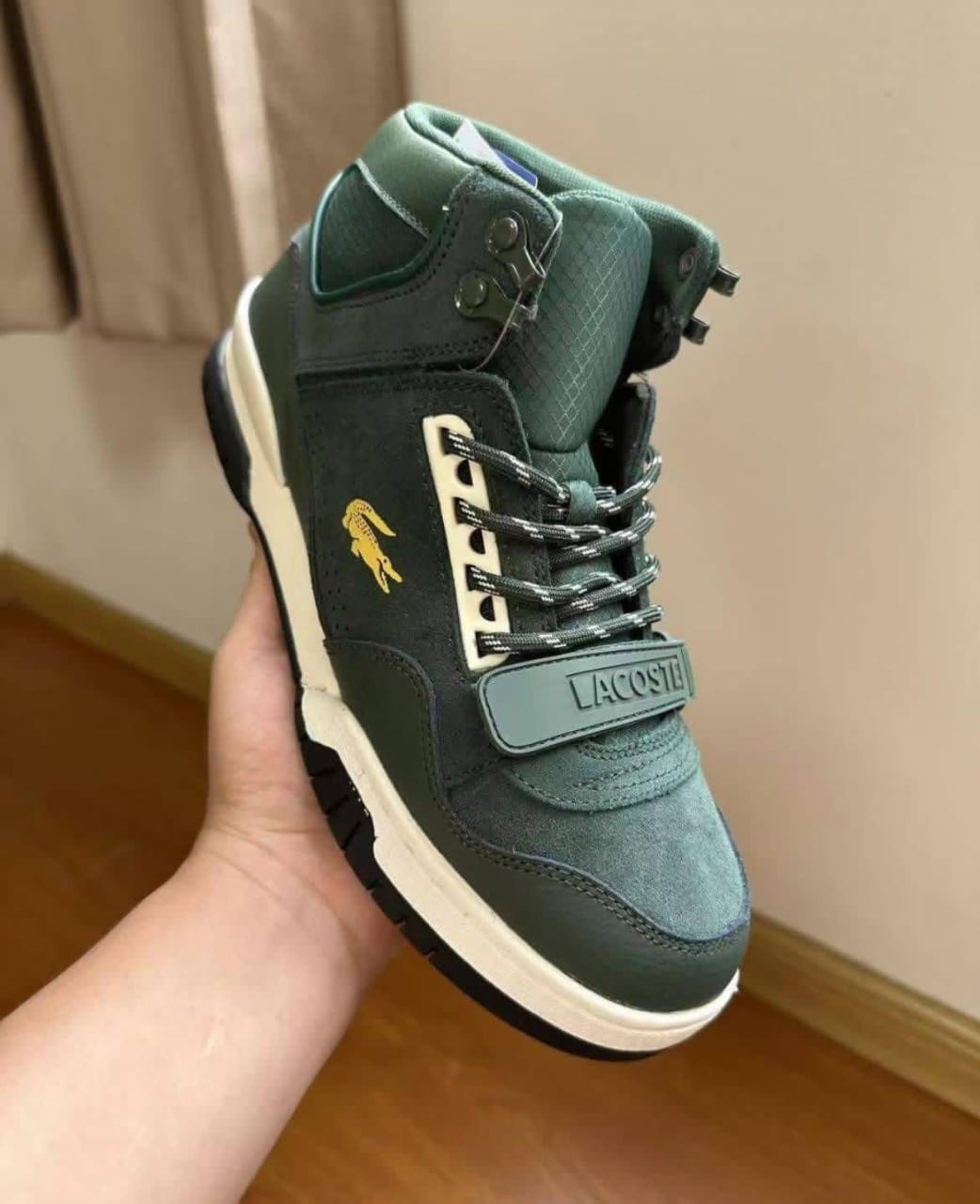 LACOSTE SNEAKERS