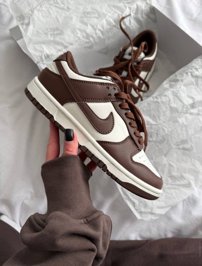 ADULT SNEAKERS