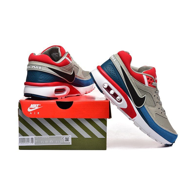 ADULT SNEAKERS