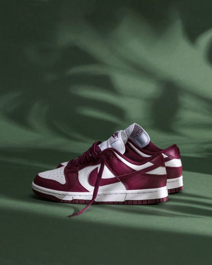 ADULT SNEAKERS