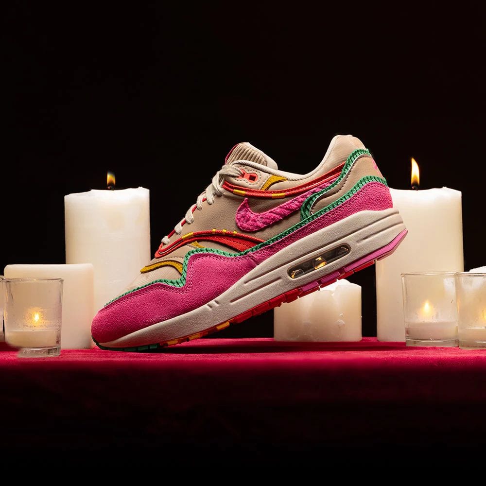 ADULT SNEAKERS