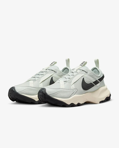 ADULT SNEAKERS