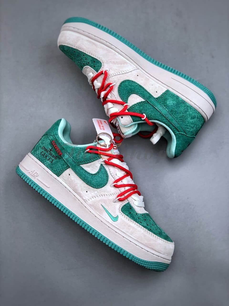 ADULT SNEAKERS