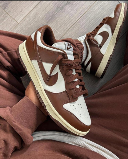 ADULT SNEAKERS
