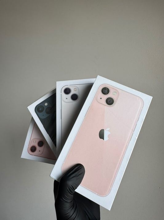 iPhone 13 (256GB)
