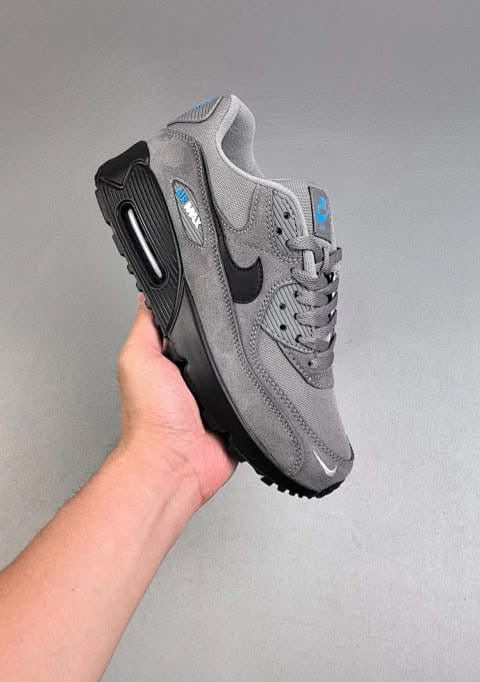 ADULT SNEAKERS